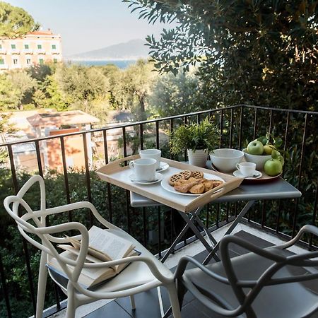 Agora Apartments Sorrento Eksteriør bilde