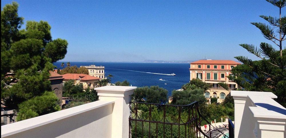 Agora Apartments Sorrento Eksteriør bilde