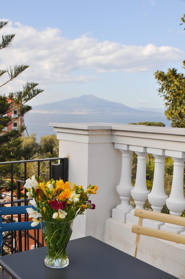 Agora Apartments Sorrento Eksteriør bilde