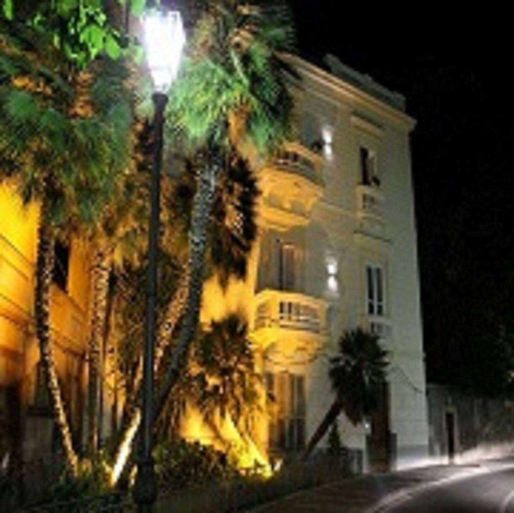 Agora Apartments Sorrento Eksteriør bilde