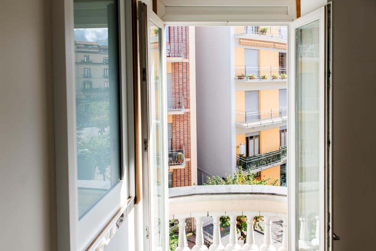 Agora Apartments Sorrento Eksteriør bilde
